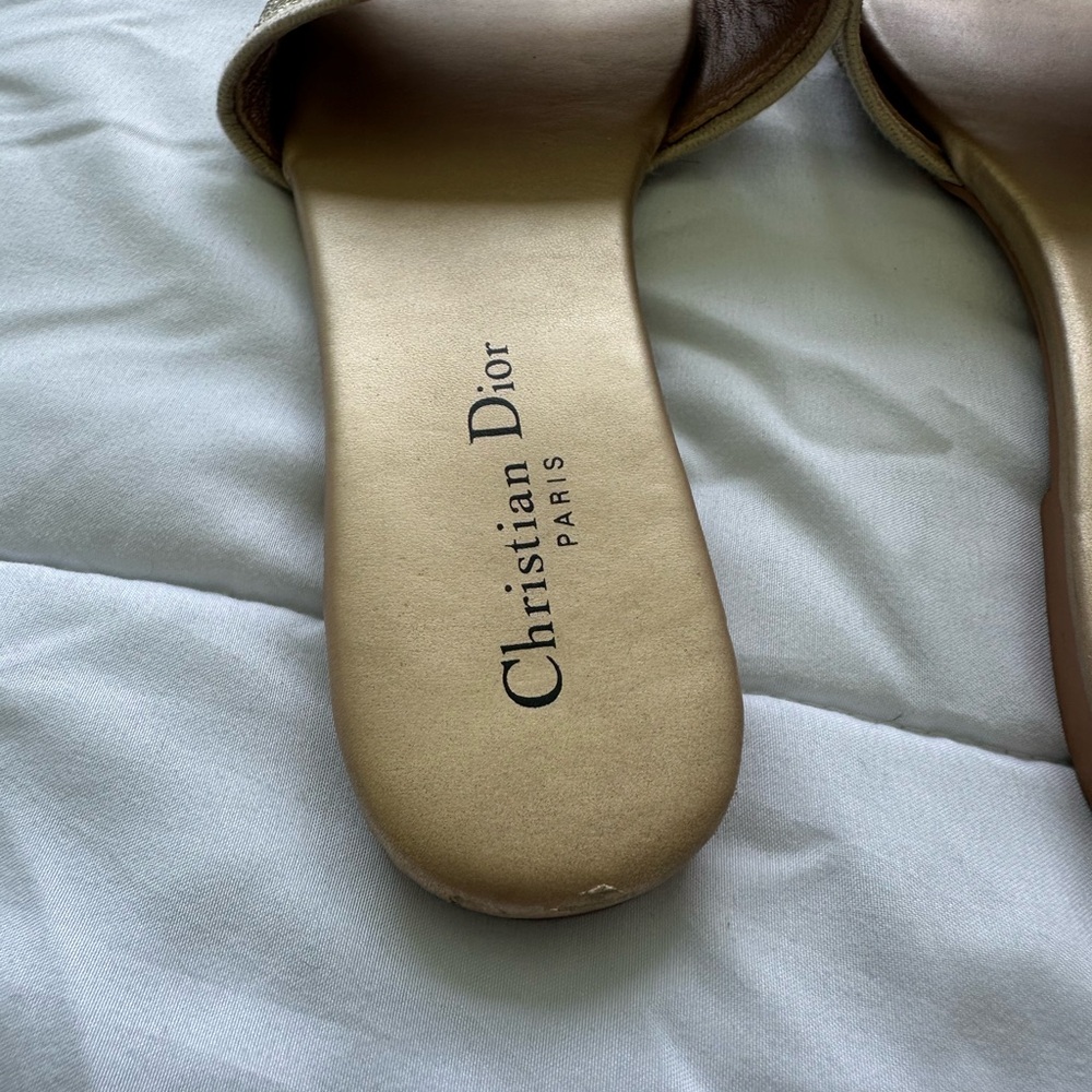 Dior Tan Designer Sandals with Textured Strap - Picture 3 of 3